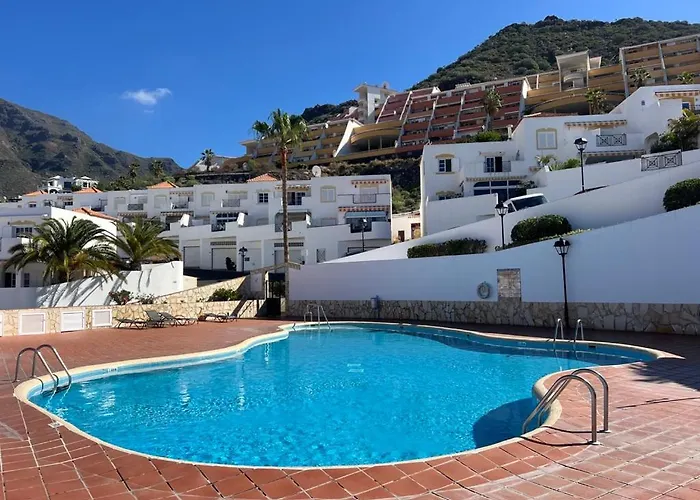 Golden View Apartment